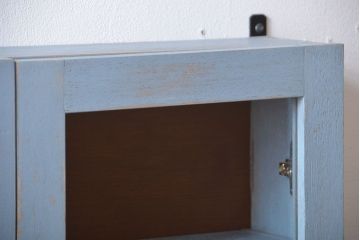 アンティーク家具　アンティークペイント　壁掛けキャビネット(2)