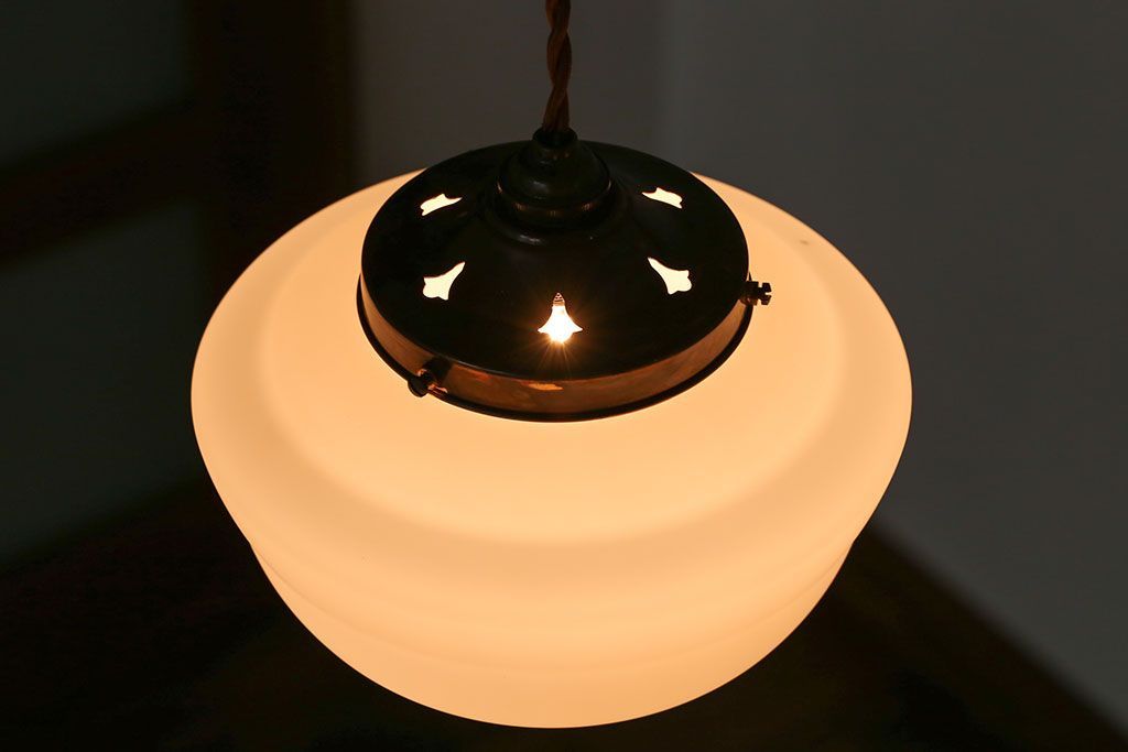 昭和レトロ　ガラス天井照明(1)