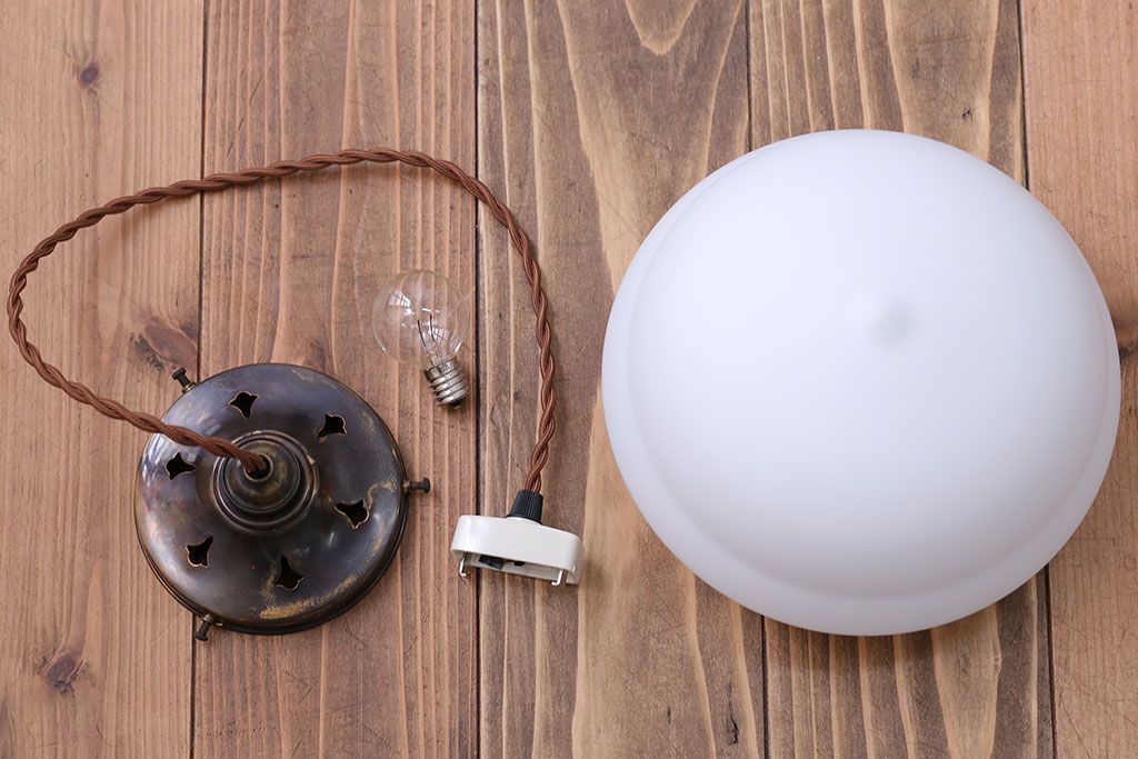 昭和レトロ　ガラス天井照明(1)