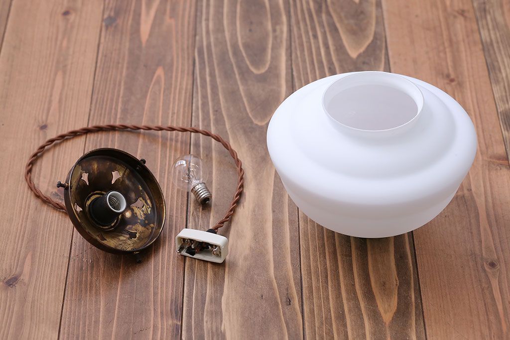 昭和レトロ　ガラス天井照明(1)