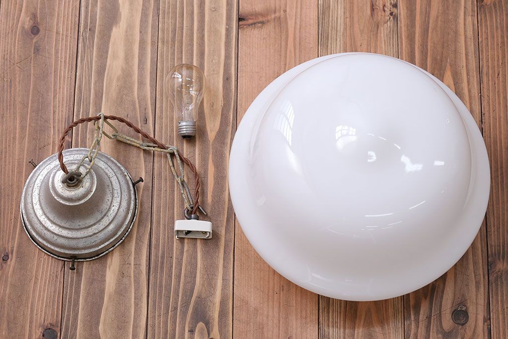 昭和レトロ　ガラス天井照明(2)