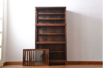 アンティーク家具　アンティーク　三段重ねガラス戸収納棚