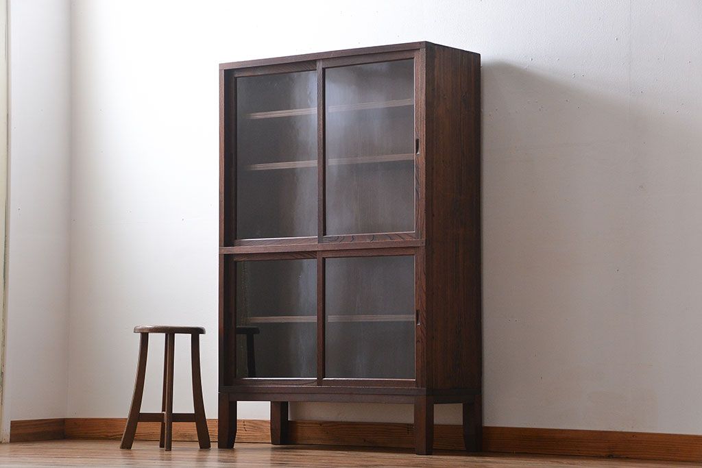 アンティーク家具　大正ロマン　前面欅材の脚付き戸棚