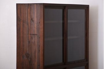 アンティーク家具　大正ロマン　前面欅材の脚付き戸棚