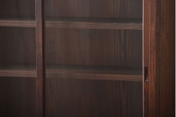 アンティーク家具　大正ロマン　前面欅材の脚付き戸棚