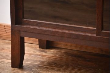 アンティーク家具　大正ロマン　前面欅材の脚付き戸棚