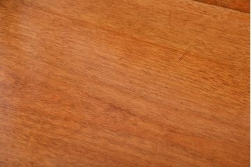 アンティーク雑貨　イギリスアンティーク　棚付きサイドテーブル