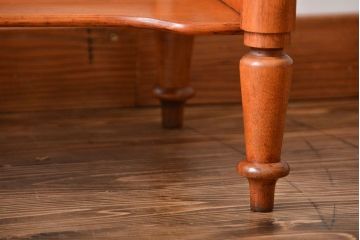 アンティーク雑貨　イギリスアンティーク　棚付きサイドテーブル