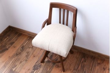 アンティーク家具　アンティーク　アンティークリネンの回転椅子