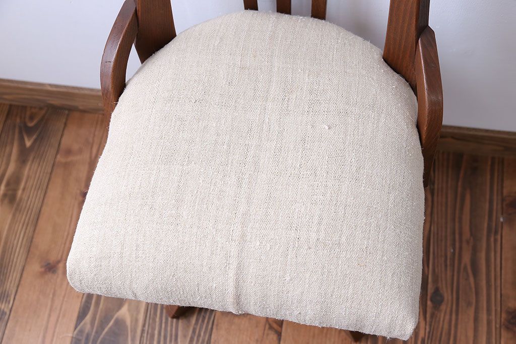 アンティーク家具　アンティーク　アンティークリネンの回転椅子