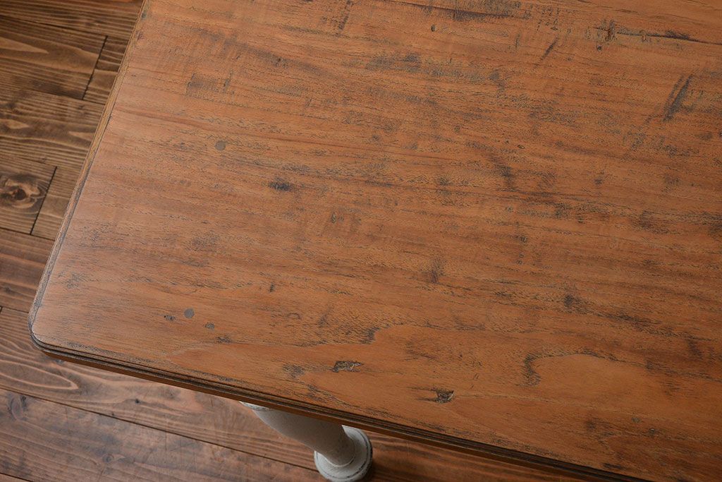 アンティーク家具　海外アンティーク　チーク材のダイニングテーブル