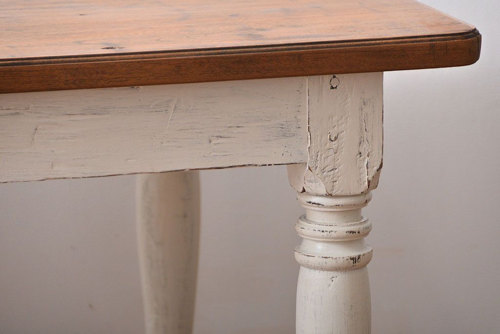 アンティーク家具　海外アンティーク　チーク材のダイニングテーブル