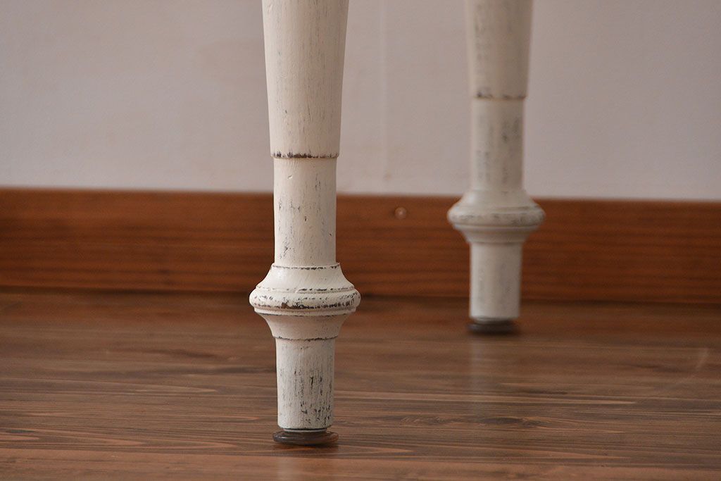 アンティーク家具　海外アンティーク　チーク材のダイニングテーブル