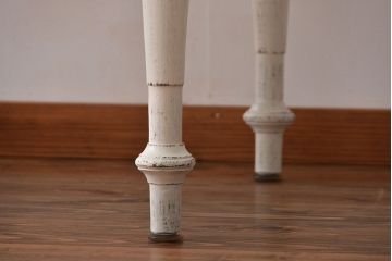 アンティーク家具　海外アンティーク　チーク材のダイニングテーブル