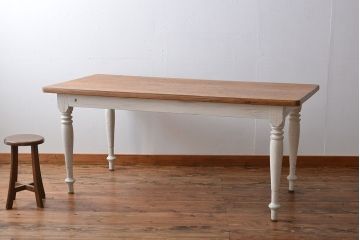 アンティーク家具　海外アンティーク　チーク材のダイニングテーブル