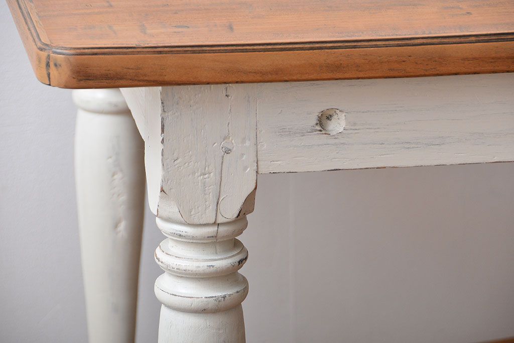 アンティーク家具　海外アンティーク　チーク材のダイニングテーブル