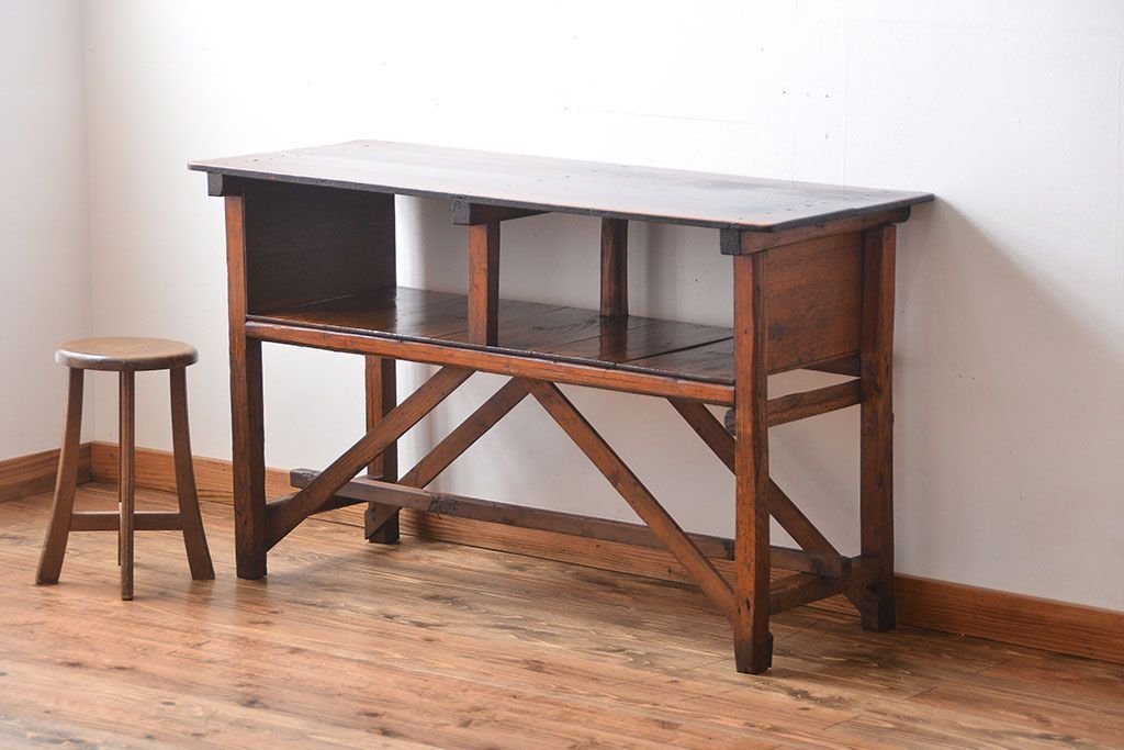 レトロ家具　昭和レトロ　古い味のあるアンティーク木製作業台(テーブル)