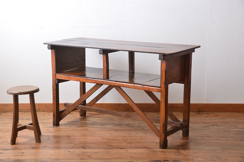 レトロ家具　昭和レトロ　古い味のあるアンティーク木製作業台(テーブル)