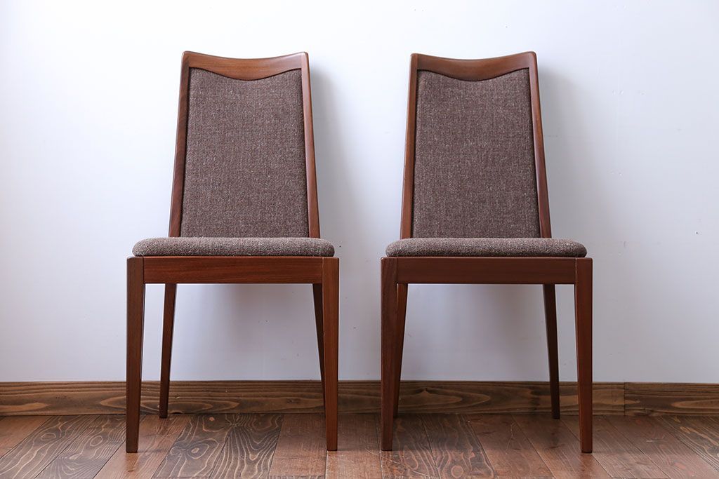 ヴィンテージ家具　北欧ビンテージ　G-PLAN(ジープラン)　チーク材のダイニングチェア　2脚セット(1)