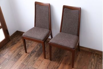 ヴィンテージ家具　北欧ビンテージ　G-PLAN(ジープラン)　チーク材のダイニングチェア　2脚セット(1)
