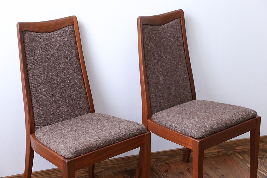 ヴィンテージ家具　北欧ビンテージ　G-PLAN(ジープラン)　チーク材のダイニングチェア　2脚セット(1)