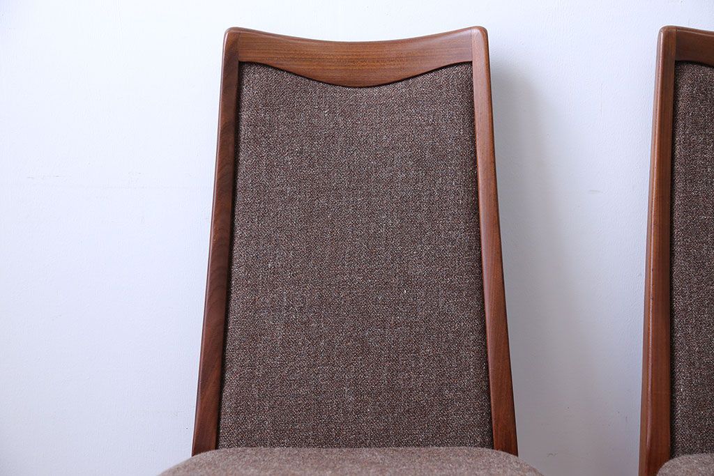 ヴィンテージ家具　北欧ビンテージ　G-PLAN(ジープラン)　チーク材のダイニングチェア　2脚セット(1)