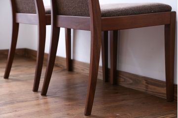 ヴィンテージ家具　北欧ビンテージ　G-PLAN(ジープラン)　チーク材のダイニングチェア　2脚セット(1)