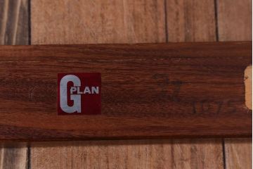 ヴィンテージ家具　北欧ビンテージ　G-PLAN(ジープラン)　チーク材のダイニングチェア　2脚セット(1)