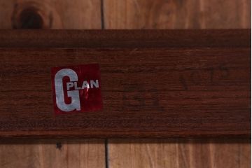 ヴィンテージ家具　北欧ビンテージ　G-PLAN(ジープラン)　チーク材のダイニングチェア　2脚セット(1)