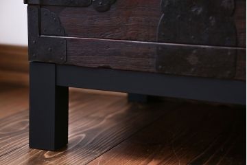 アンティーク家具　脚付き　観音開き時代箪笥ローボード