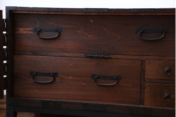 アンティーク家具　脚付き　観音開き時代箪笥ローボード