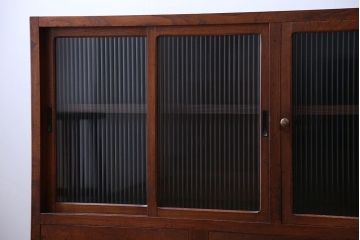 アンティーク家具　前面欅材!小振りなガラス戸収納棚