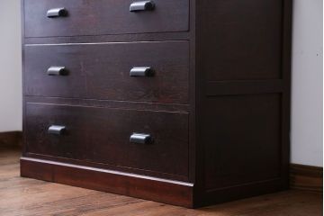 アンティーク家具　アンティーク　前面ナラ材の上品なチェスト