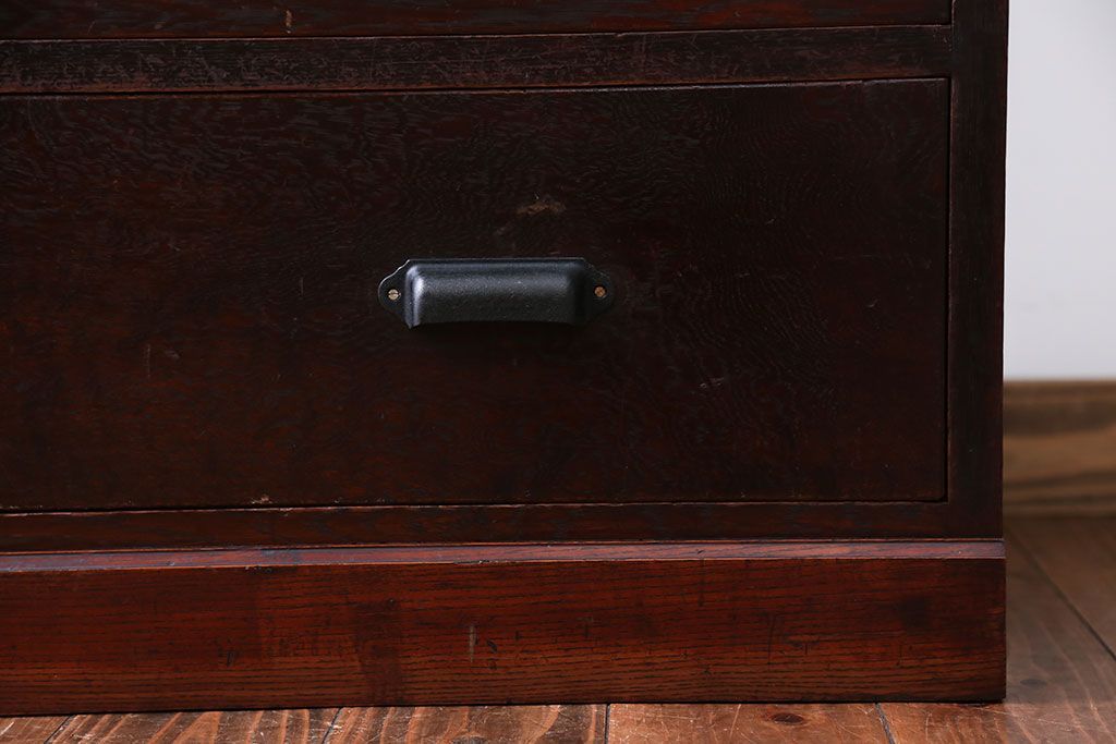 アンティーク家具　アンティーク　前面ナラ材の上品なチェスト