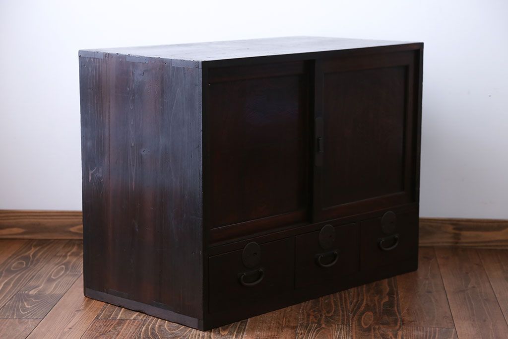 アンティーク家具　古民具・骨董　前面欅材の小振りな帳場箪笥