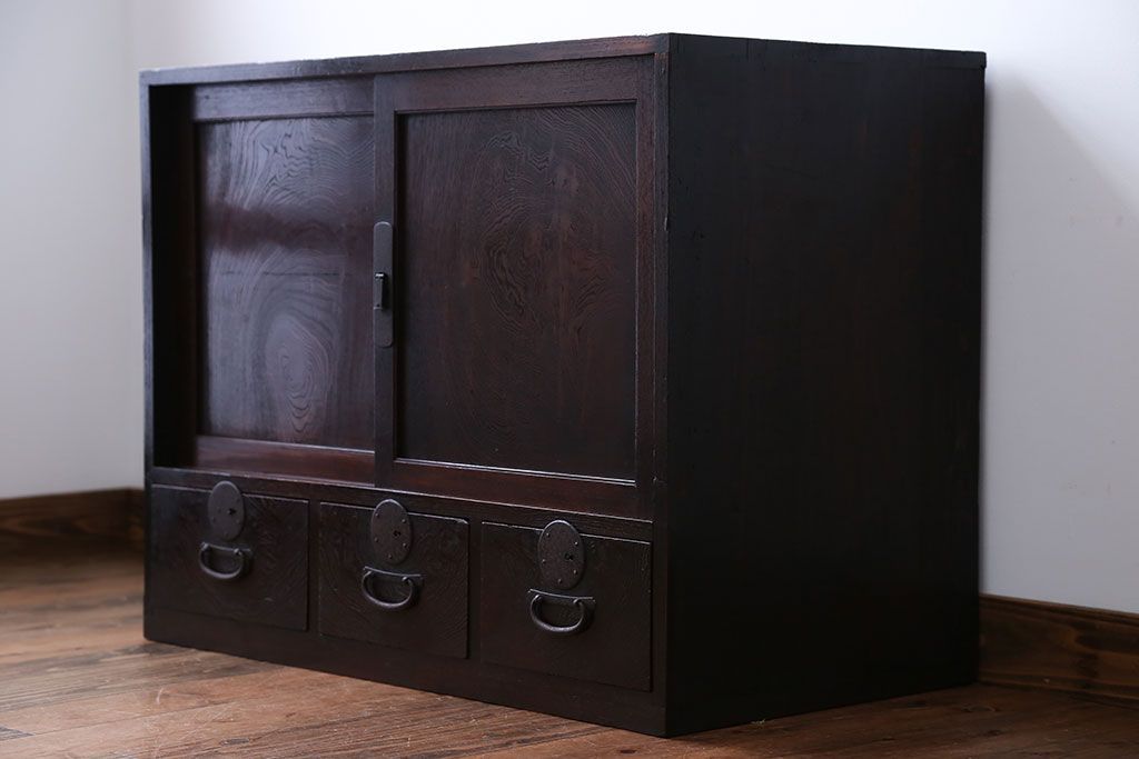 アンティーク家具　古民具・骨董　前面欅材の小振りな帳場箪笥