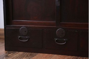 アンティーク家具　古民具・骨董　前面欅材の小振りな帳場箪笥