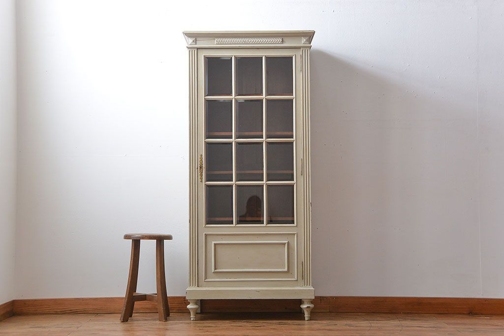 アンティーク家具　フランスアンティーク　おしゃれなキャビネット