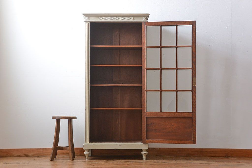 アンティーク家具　フランスアンティーク　おしゃれなキャビネット