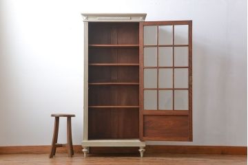 アンティーク家具　フランスアンティーク　おしゃれなキャビネット