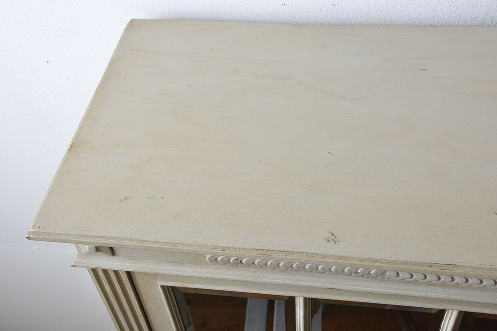 アンティーク家具　フランスアンティーク　おしゃれなキャビネット