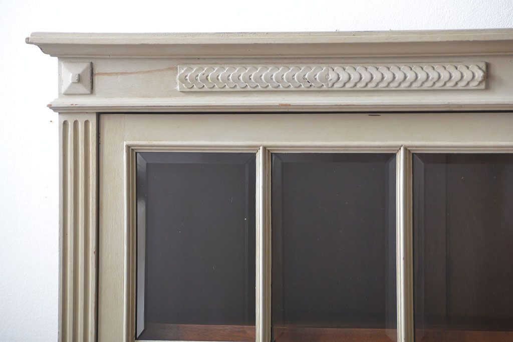 アンティーク家具　フランスアンティーク　おしゃれなキャビネット