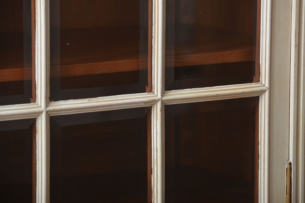 アンティーク家具　フランスアンティーク　おしゃれなキャビネット