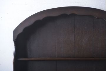 ヴィンテージ家具　イギリスビンテージ　エルム材の優雅なカップボード