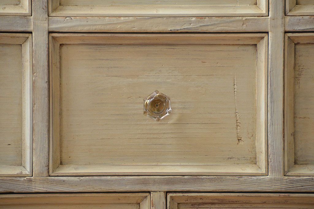 アンティーク家具　アンティークペイント　おしゃれな脚付きドロワー