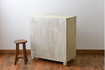 アンティーク家具　アンティークペイント　おしゃれな脚付きドロワー