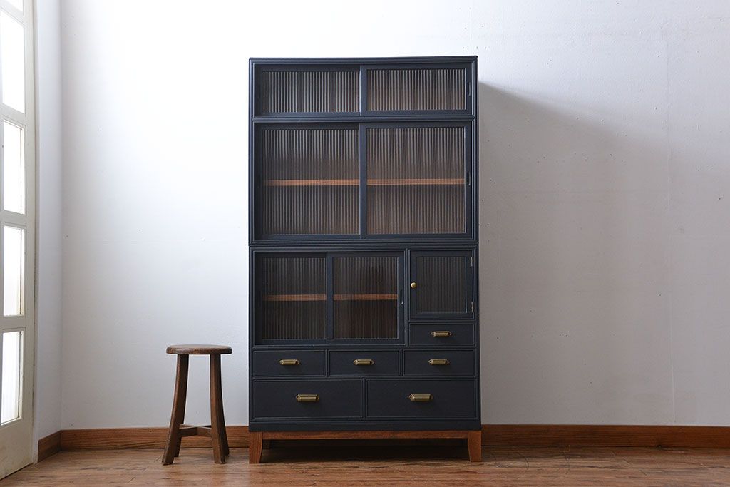 アンティーク家具　アンティーク　脚付きペイント食器棚