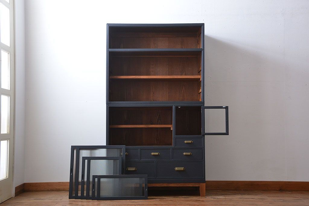 アンティーク家具　アンティーク　脚付きペイント食器棚