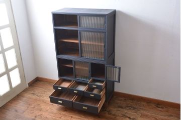 アンティーク家具　アンティーク　脚付きペイント食器棚