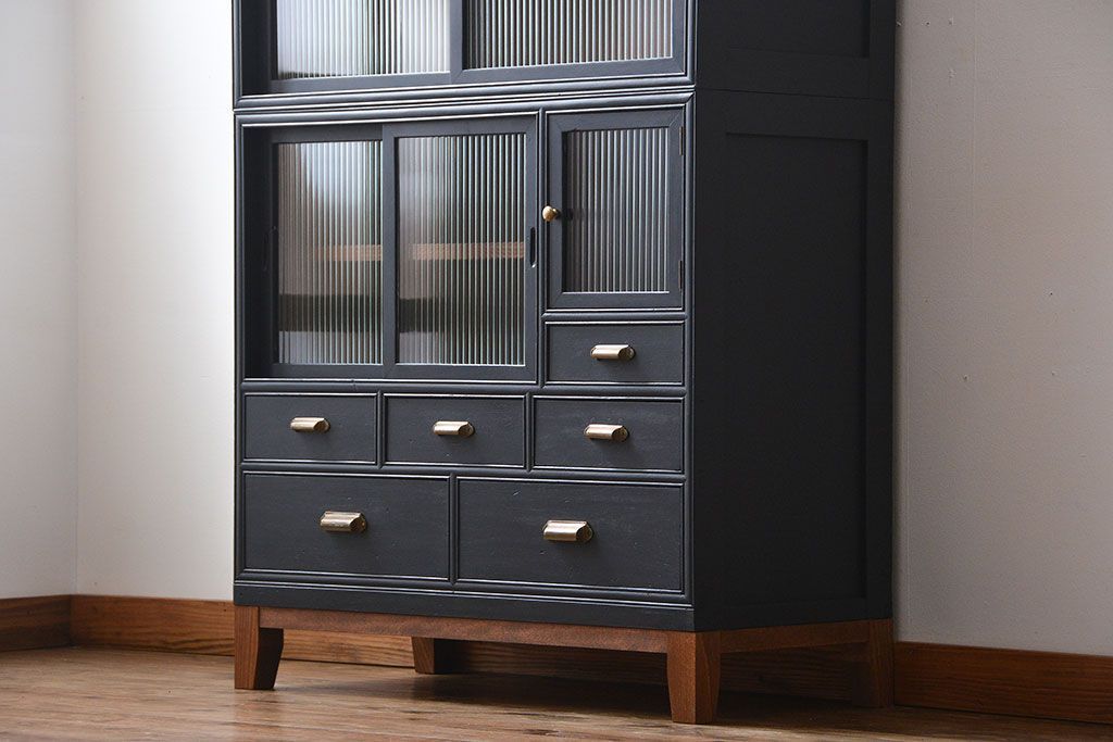 アンティーク家具　アンティーク　脚付きペイント食器棚